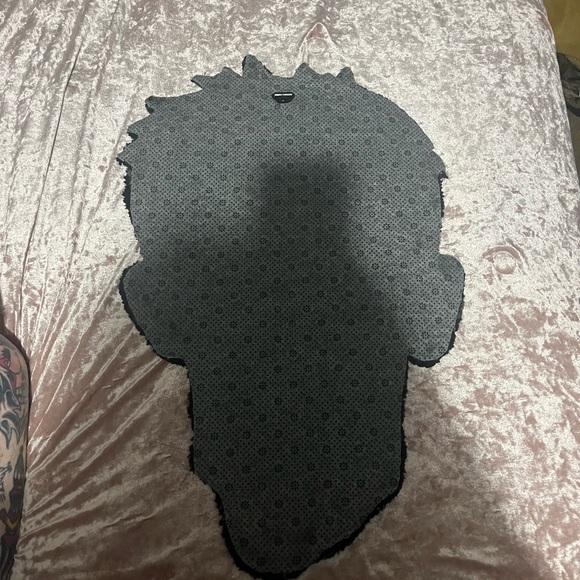 Handmade Zombie Face Wall Rug - Picture 10 of 16